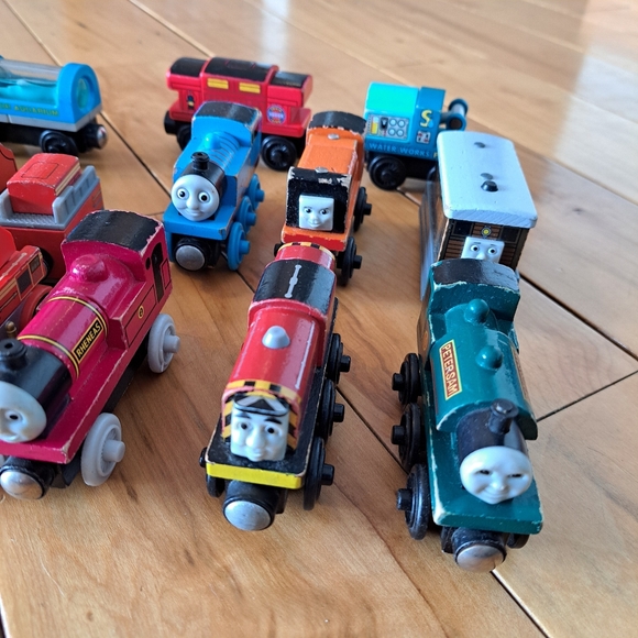 THOMAS TRAIN WOODEN LOT OF 15!  READ!  Thomas Train Wooden Railway - Picture 4 of 16